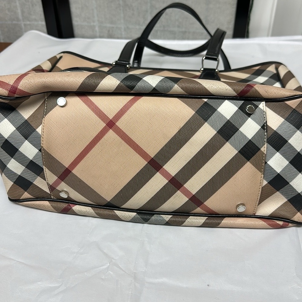 Burberry Beige and Black Checkered Tote - Picture 4 of 9